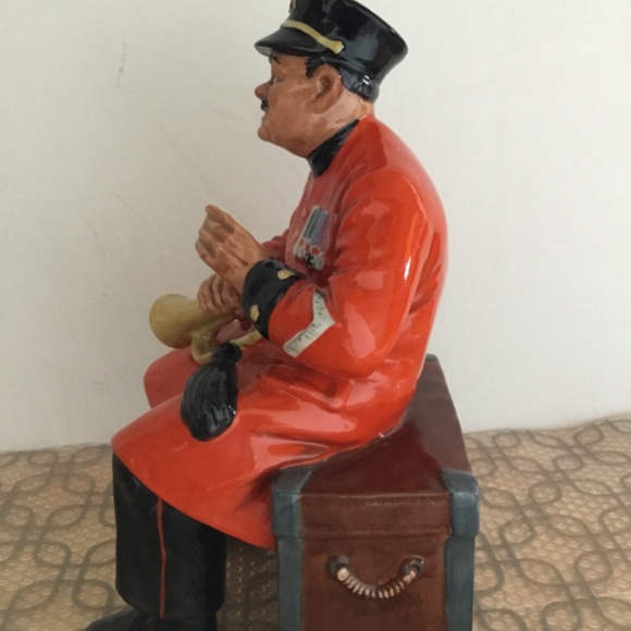 Royal Doulton - Past Glory HN 2484 - Picture 3 of 5